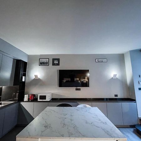 Bubi House Moscova Apartment Milan Bagian luar foto