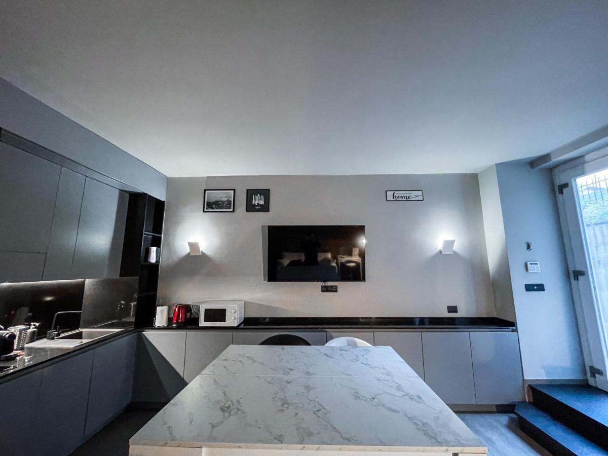 Bubi House Moscova Apartment Milan Bagian luar foto