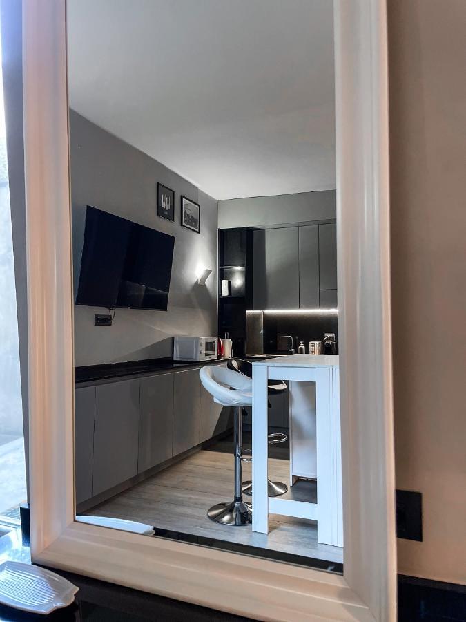Bubi House Moscova Apartment Milan Bagian luar foto